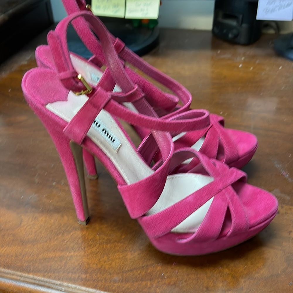 Women’s Miu Miu Pink Suede Platform Sandals Heels size 37.5